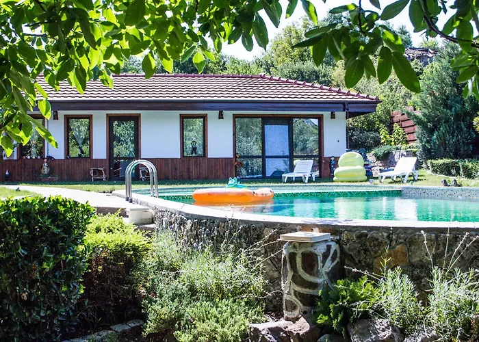 стальовата къща - Stalyovata House Villa