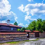 стальовата къща - Stalyovata House Prokhod