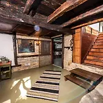 стальовата къща - Stalyovata House Луксозна вила