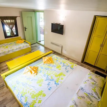 Villa стальовата къща - Stalyovata - Private Pool, Jacuzzi & Sauna Prokhod
