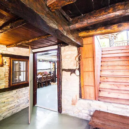 стальовата къща - Stalyovata - Private Pool, Jacuzzi & Sauna Villa