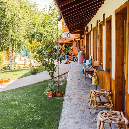 Villa стальовата къща - Stalyovata House *