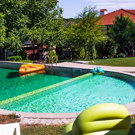Villa стальовата къща - Stalyovata - Private Pool, Jacuzzi & Sauna *