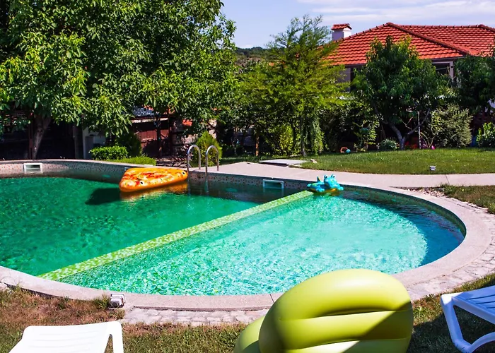 فيلة стальовата къща - Stalyovata House *